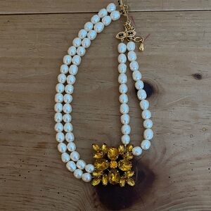 Jojo Elegant Pearl Necklace with Gold Floral Design